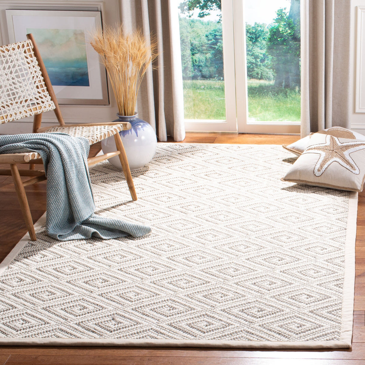 SAFAVIEH Handmade Palm Beach Keira Modern & Contemporary Geometric Sisal