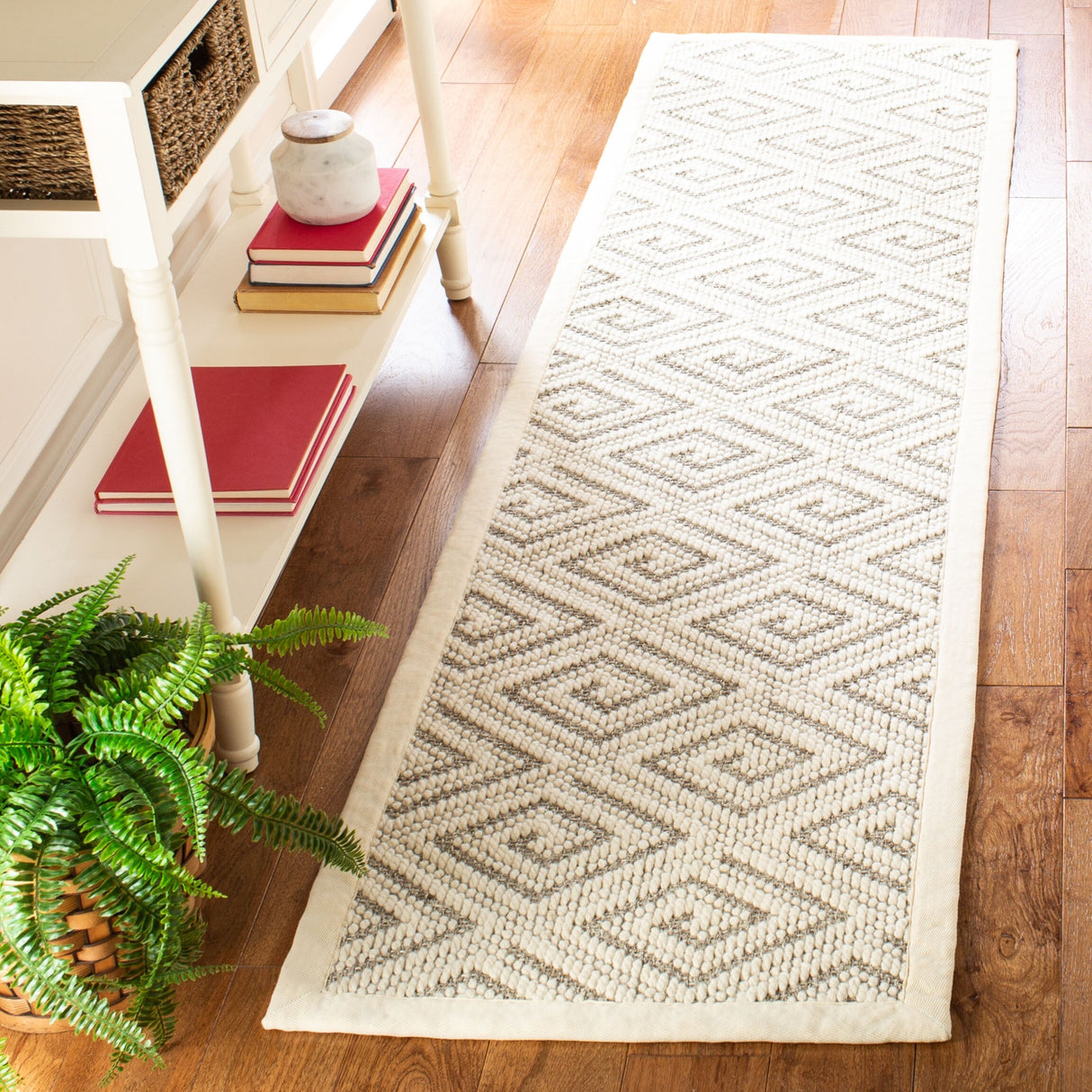 SAFAVIEH Handmade Palm Beach Keira Modern & Contemporary Geometric Sisal