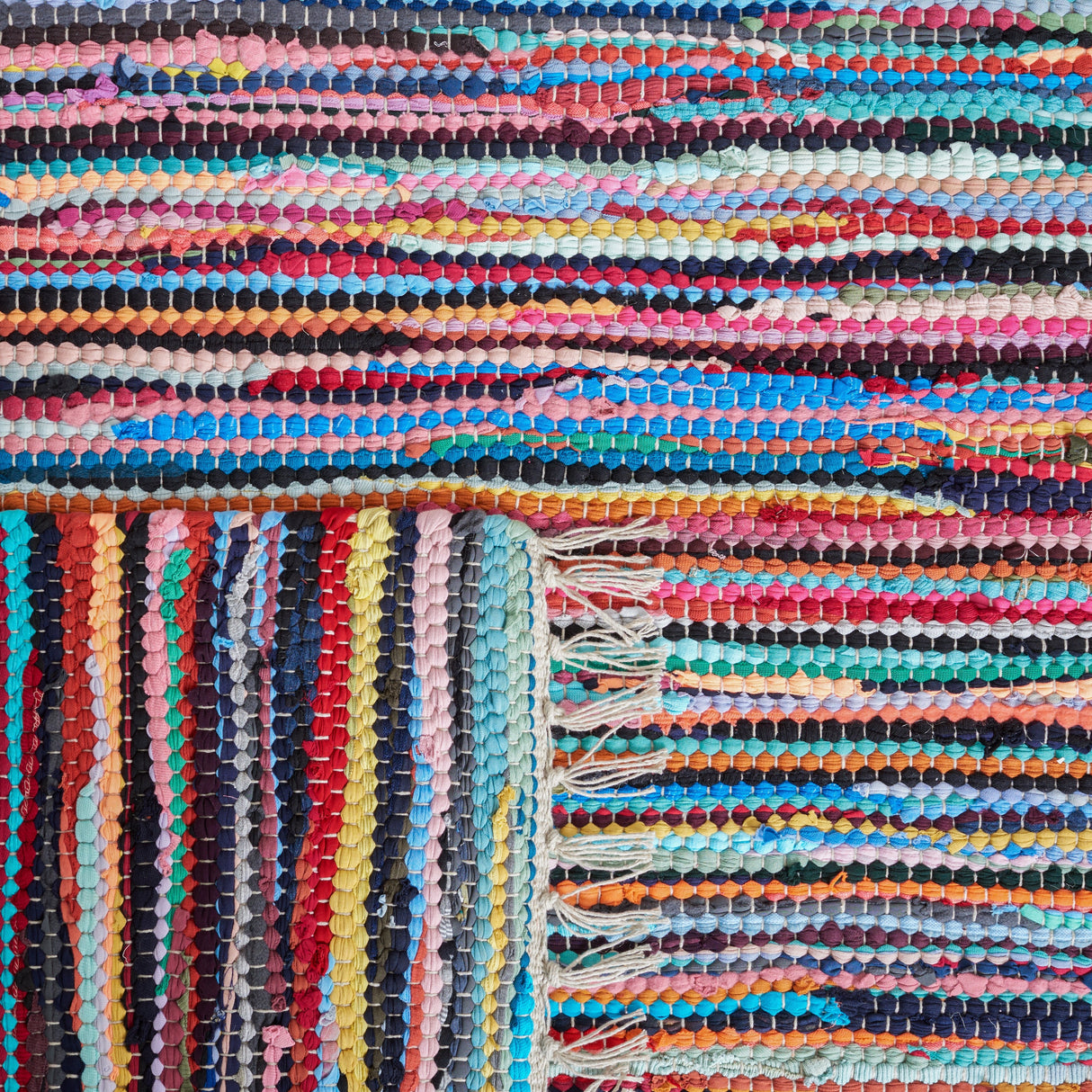 SAFAVIEH Handmade Rag Rug Irmeli Casual Stripe Cotton Rug