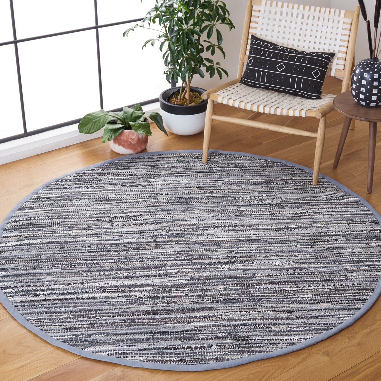 SAFAVIEH Handmade Rag Rug Irmeli Casual Stripe Cotton Rug