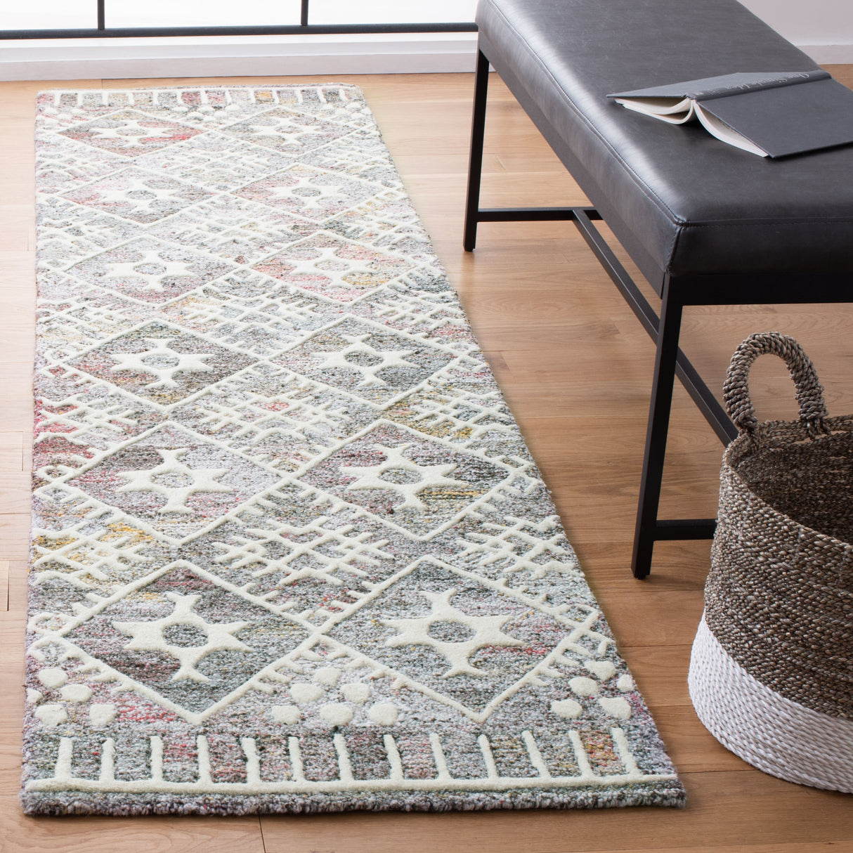 SAFAVIEH Handmade Roslyn Joslyn Wool Rug