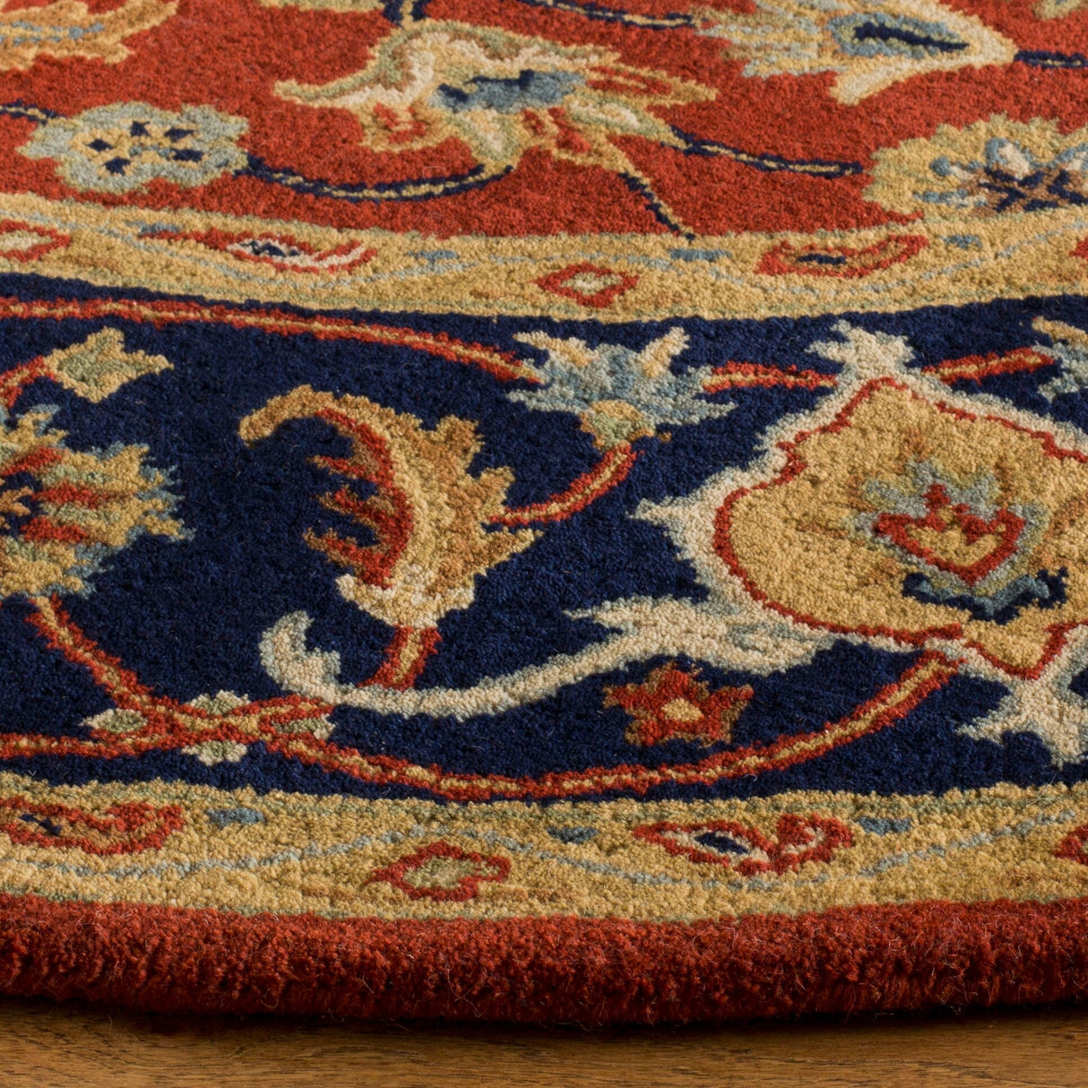 SAFAVIEH Handmade Royalty Judita Traditional Oriental Wool Rug