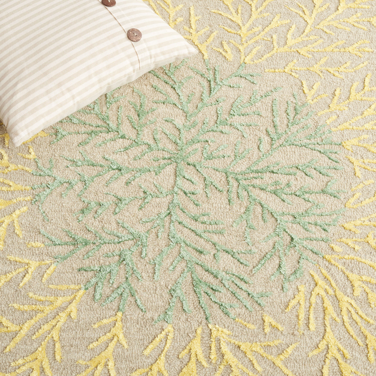 SAFAVIEH Handmade Soho Alessandra Modern Wool Rug