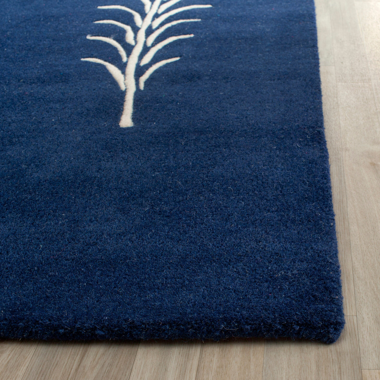 SAFAVIEH Handmade Soho Alyse Peacock Feather N.Z. Wool Rug