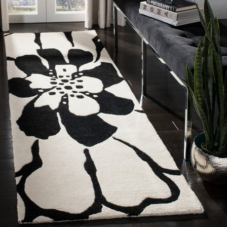 SAFAVIEH Handmade Soho Caitlyn Floral N.Z. Wool Rug