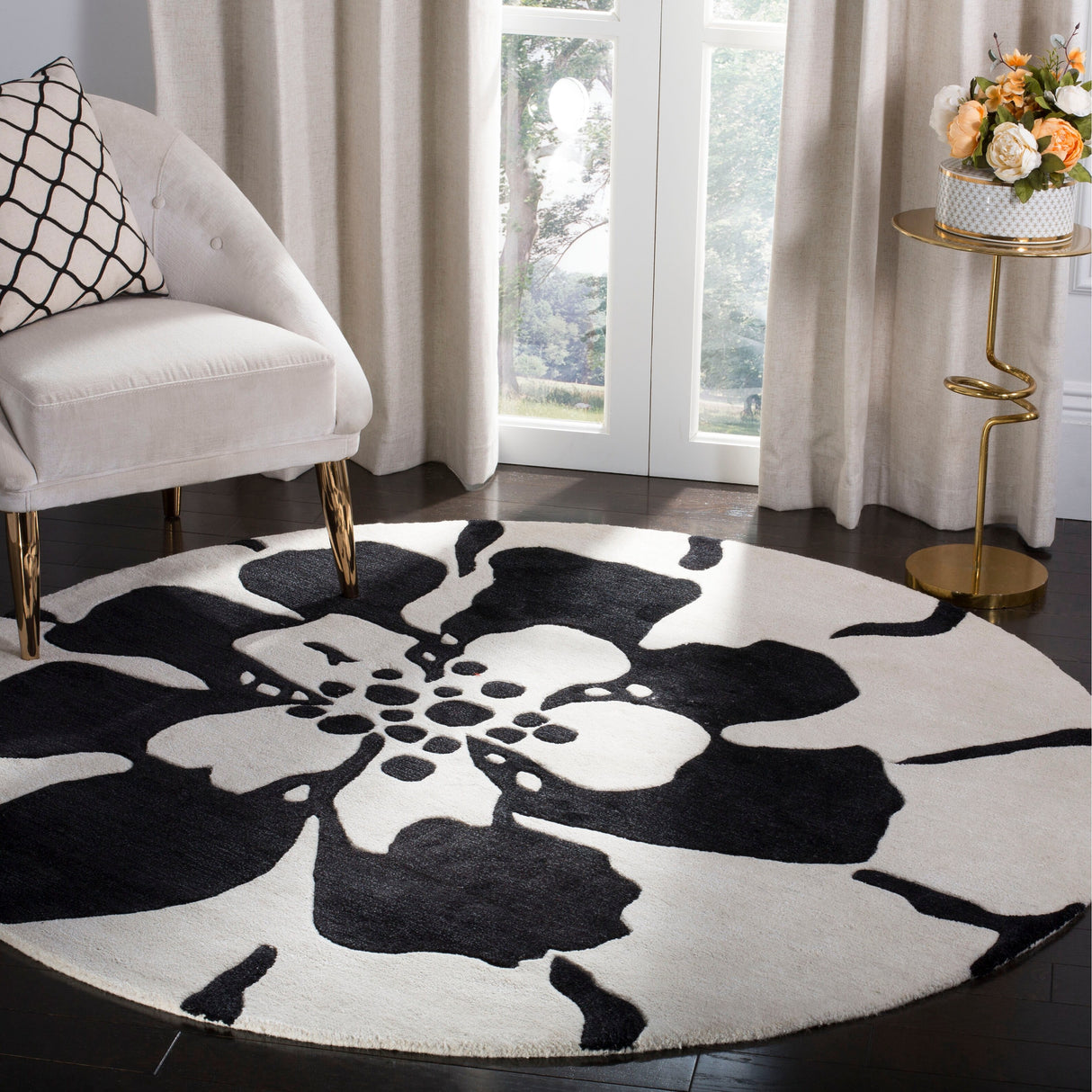 SAFAVIEH Handmade Soho Caitlyn Floral N.Z. Wool Rug