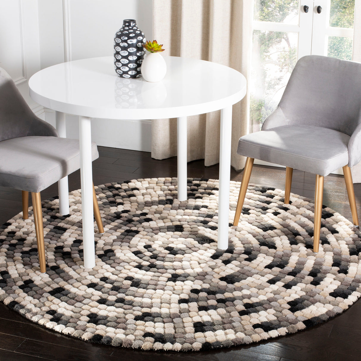 SAFAVIEH Handmade Soho Grisel Mosaic Wool Rug