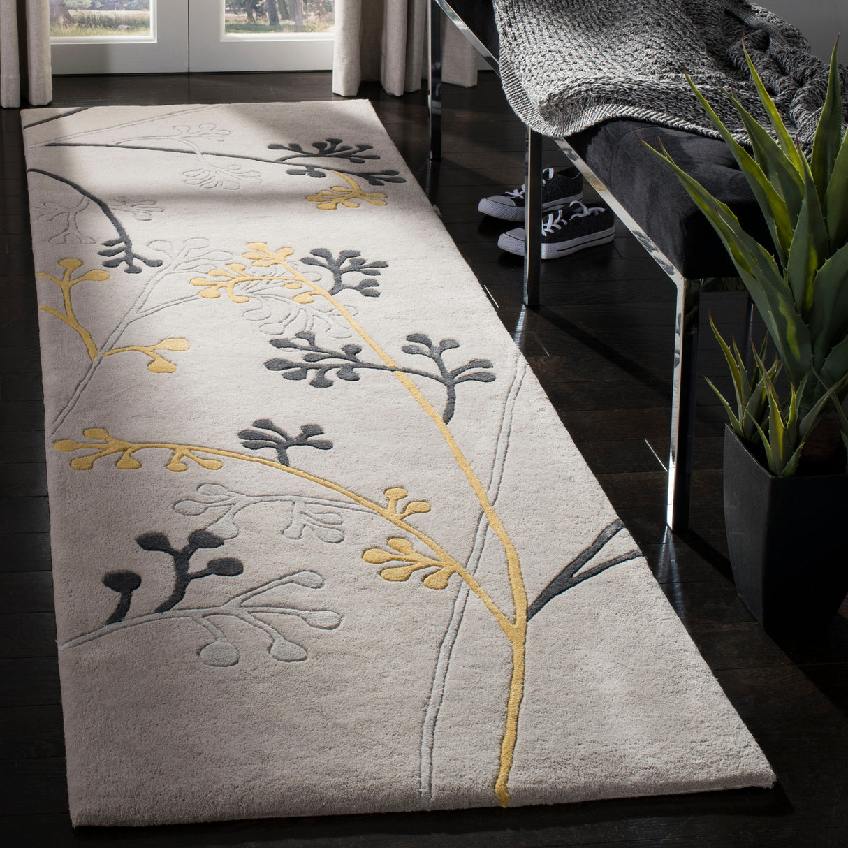 SAFAVIEH Handmade Soho Jesenia Vine N.Z. Wool Rug