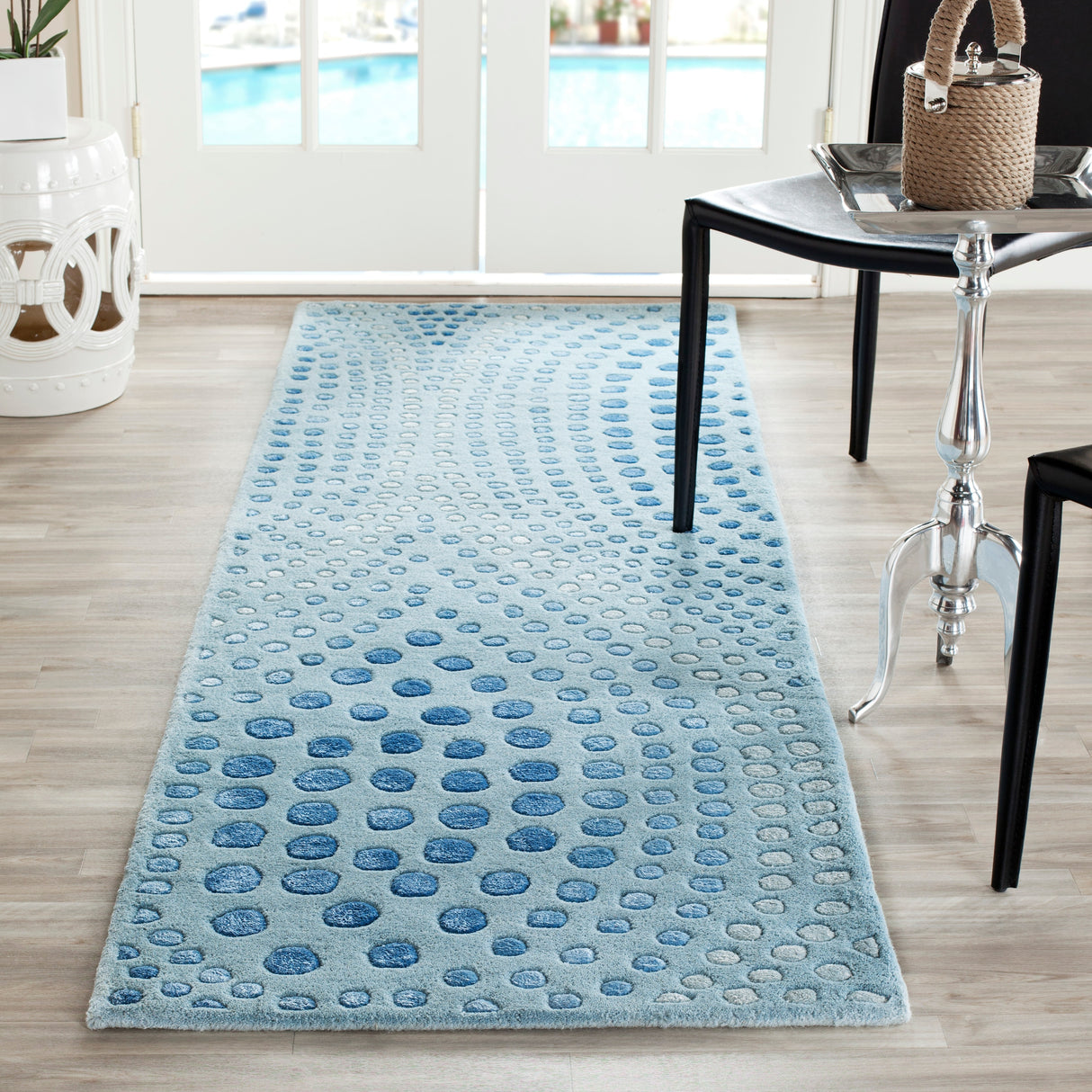 SAFAVIEH Handmade Soho Katelin Abstract Wave N.Z. Wool Rug