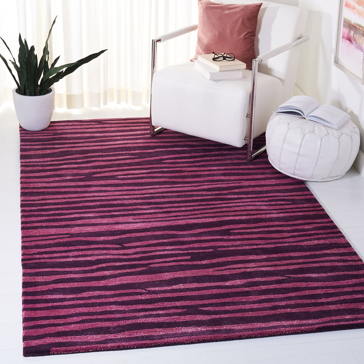 SAFAVIEH Handmade Soho Katlyn Stripes N.Z. Wool Rug