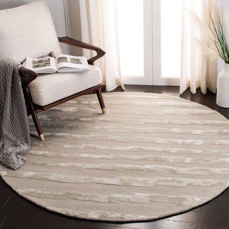 SAFAVIEH Handmade Soho Kikue Stripes N.Z. Wool Rug