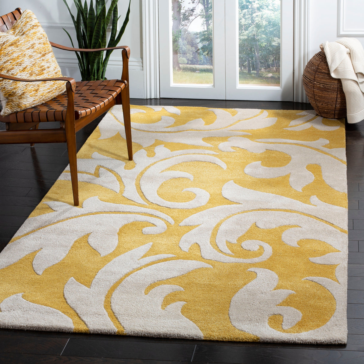 SAFAVIEH Handmade Soho Lyndsay N.Z. Wool Rug