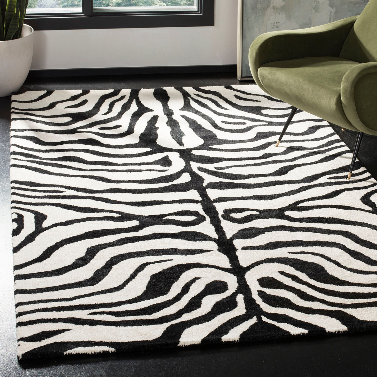 SAFAVIEH Handmade Soho Nakita Zebra Pattern New Zealand Wool