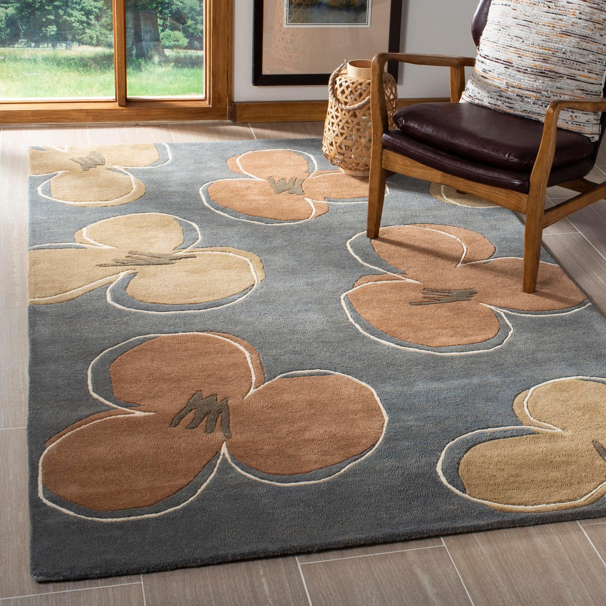 SAFAVIEH Handmade Soho Raya Daisies N.Z. Wool Rug