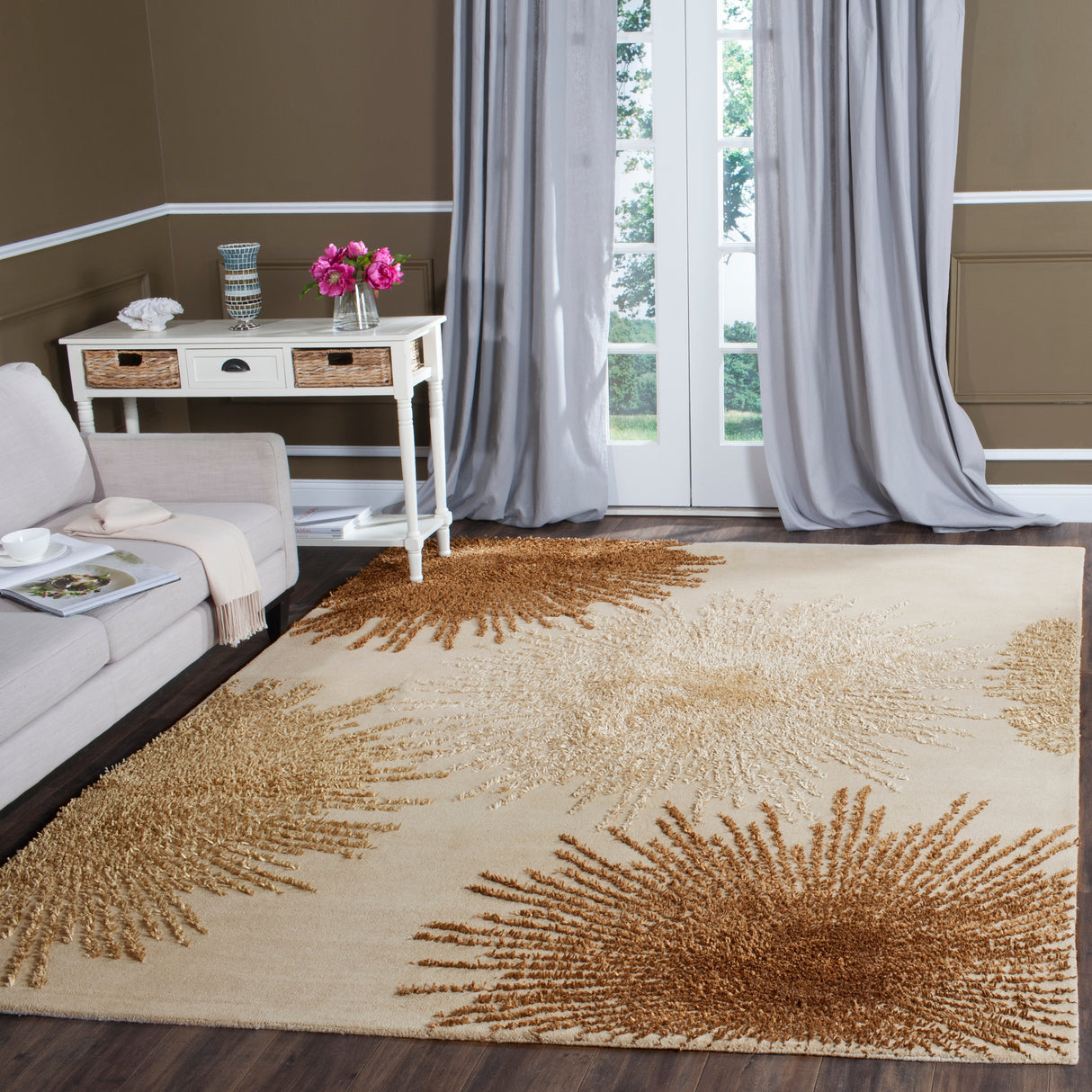 SAFAVIEH Handmade Soho Sade New Zealand Wool Rug