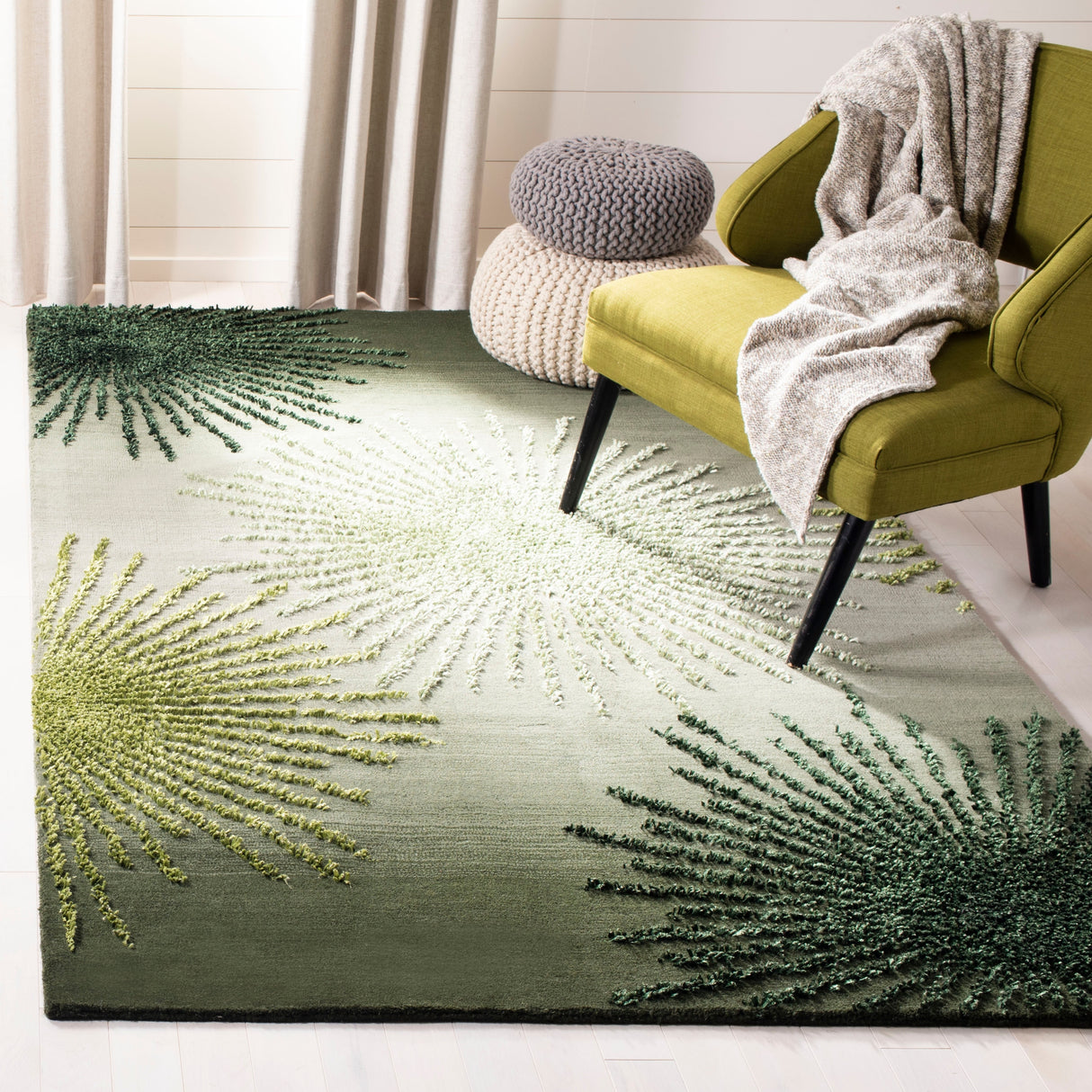 SAFAVIEH Handmade Soho Sade New Zealand Wool Rug