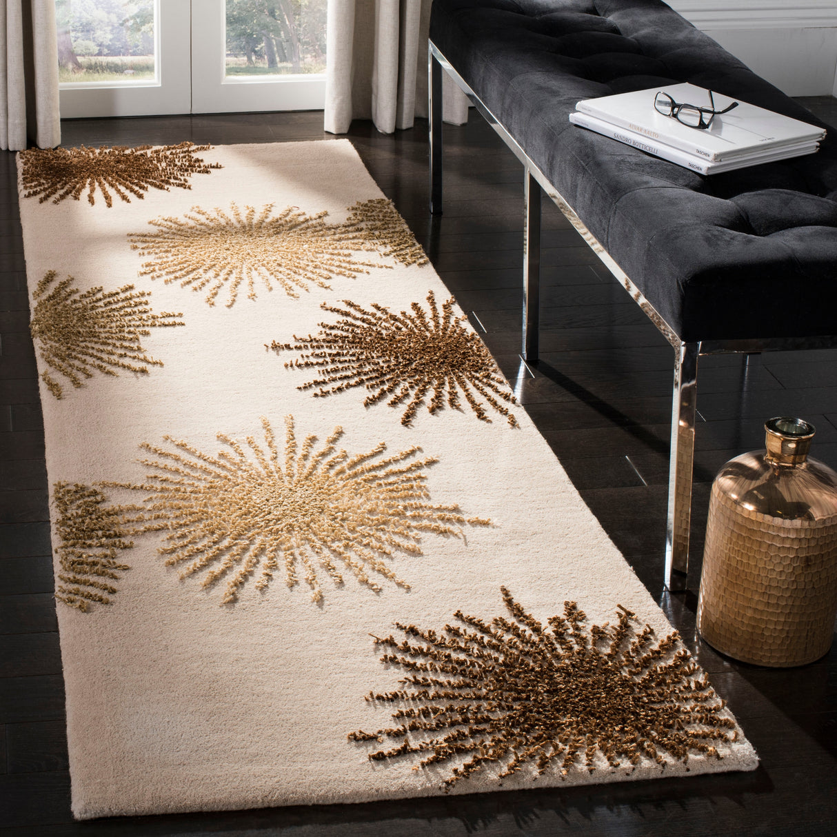 SAFAVIEH Handmade Soho Sade New Zealand Wool Rug