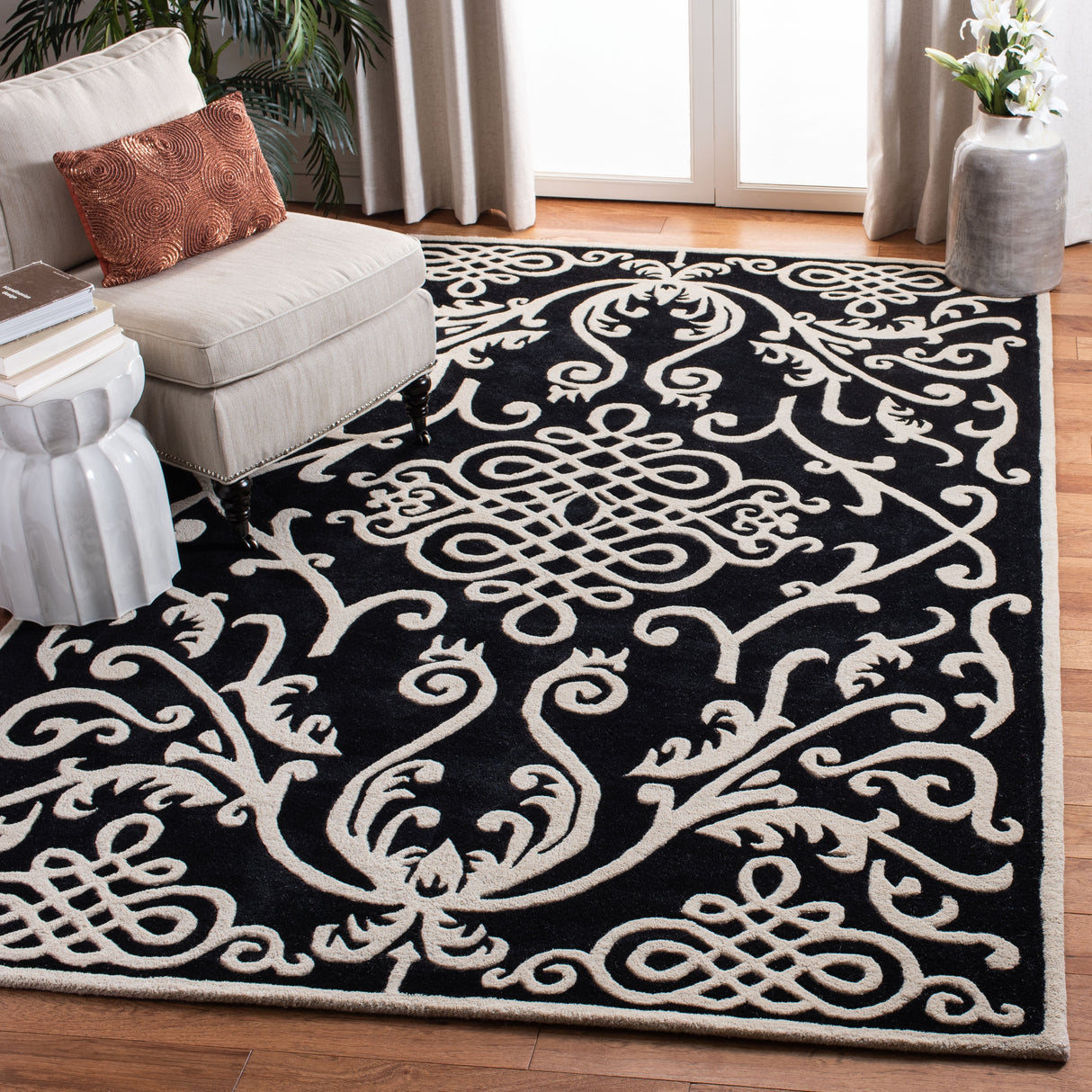 SAFAVIEH Handmade Soho Taja N.Z. Wool Rug