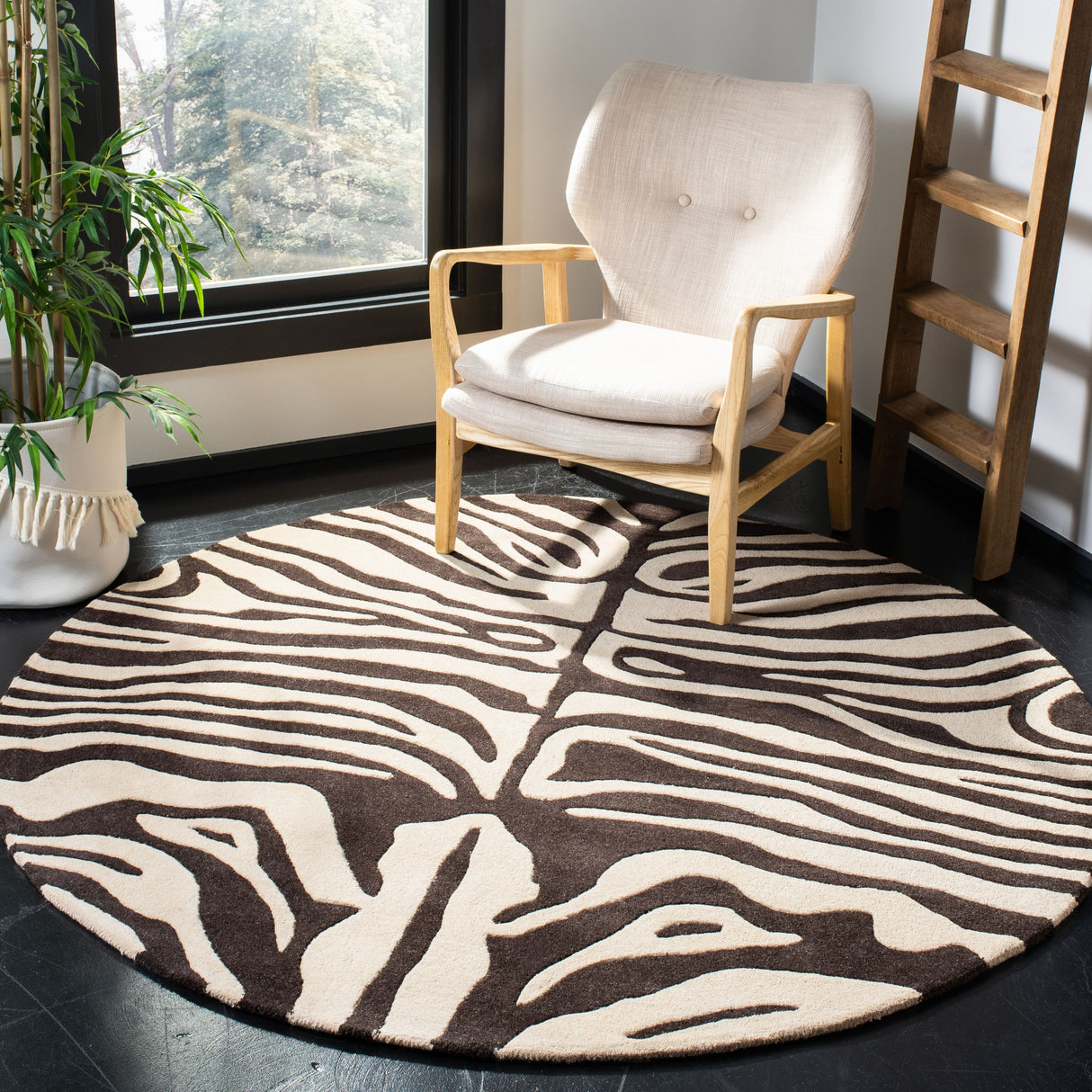 SAFAVIEH Handmade Soho Tierra Zebra Print N.Z. Wool Rug