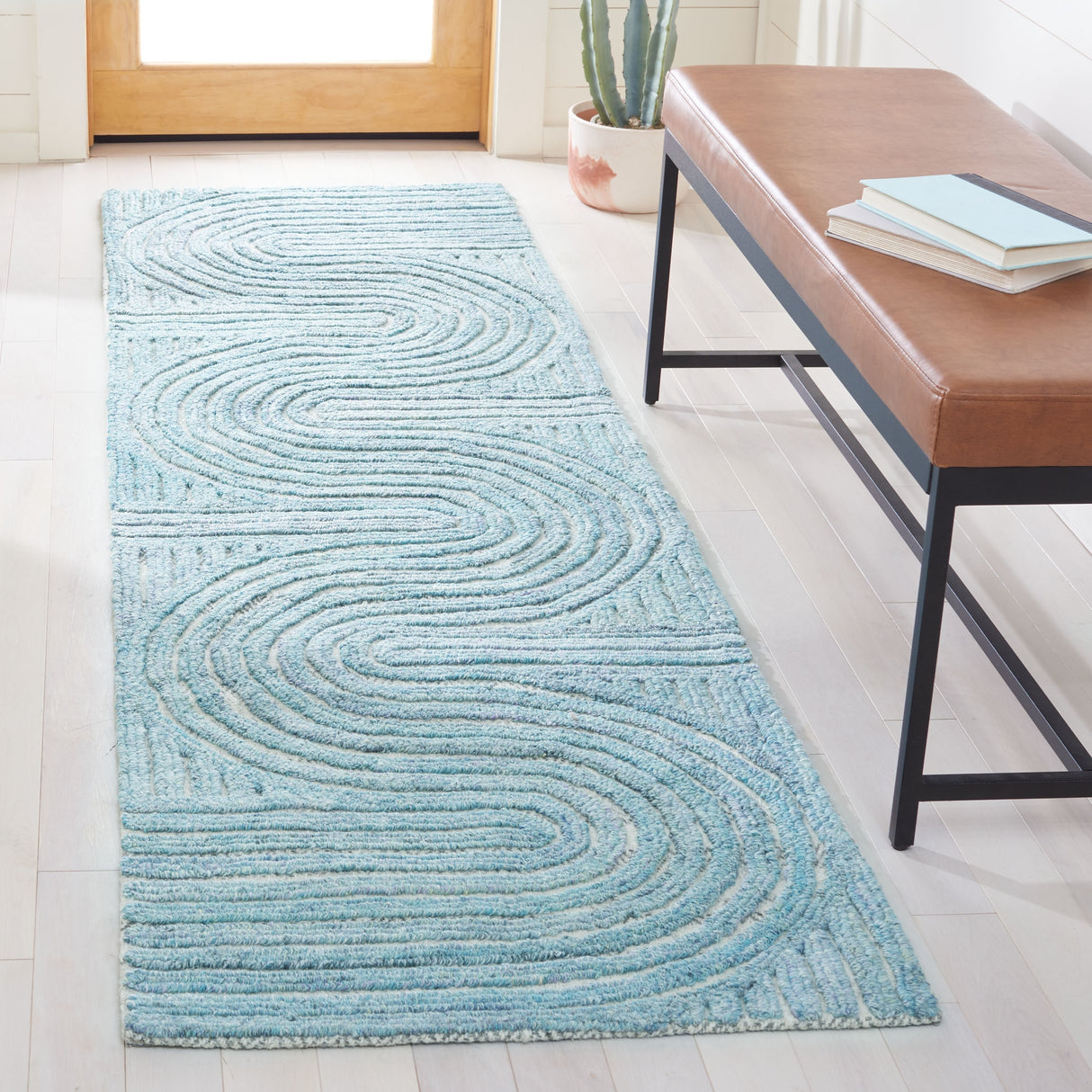 SAFAVIEH Handmade Southampton Asha Abstract Wool Rug