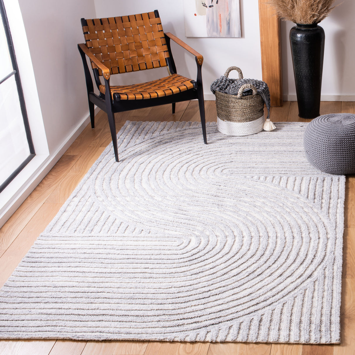 SAFAVIEH Handmade Southampton Asha Abstract Wool Rug