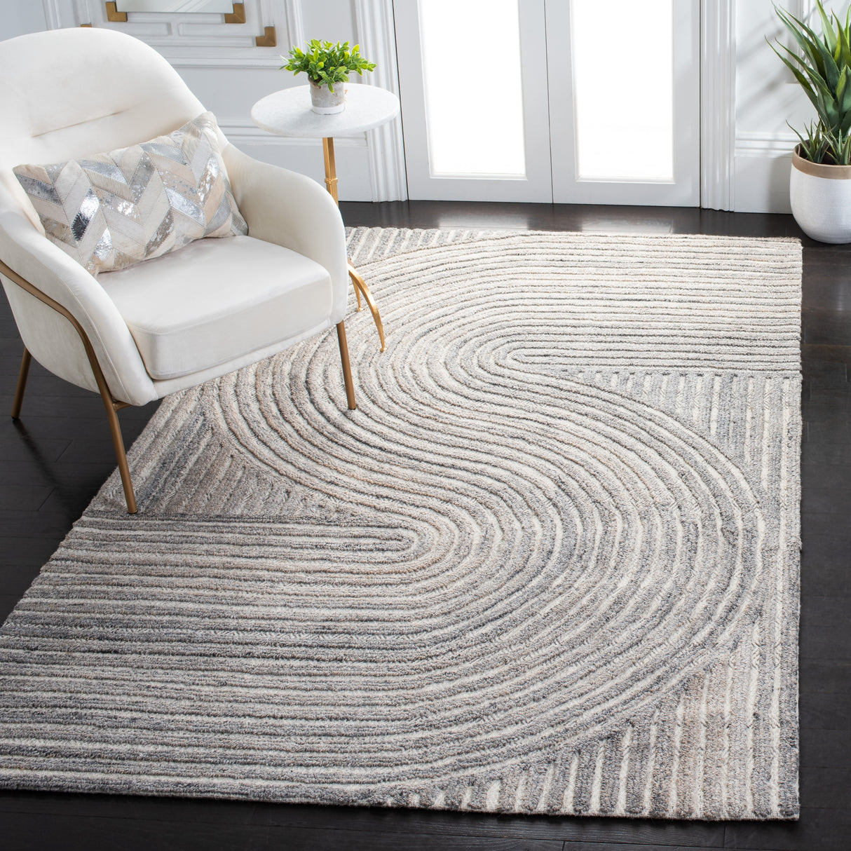 SAFAVIEH Handmade Southampton Asha Abstract Wool Rug