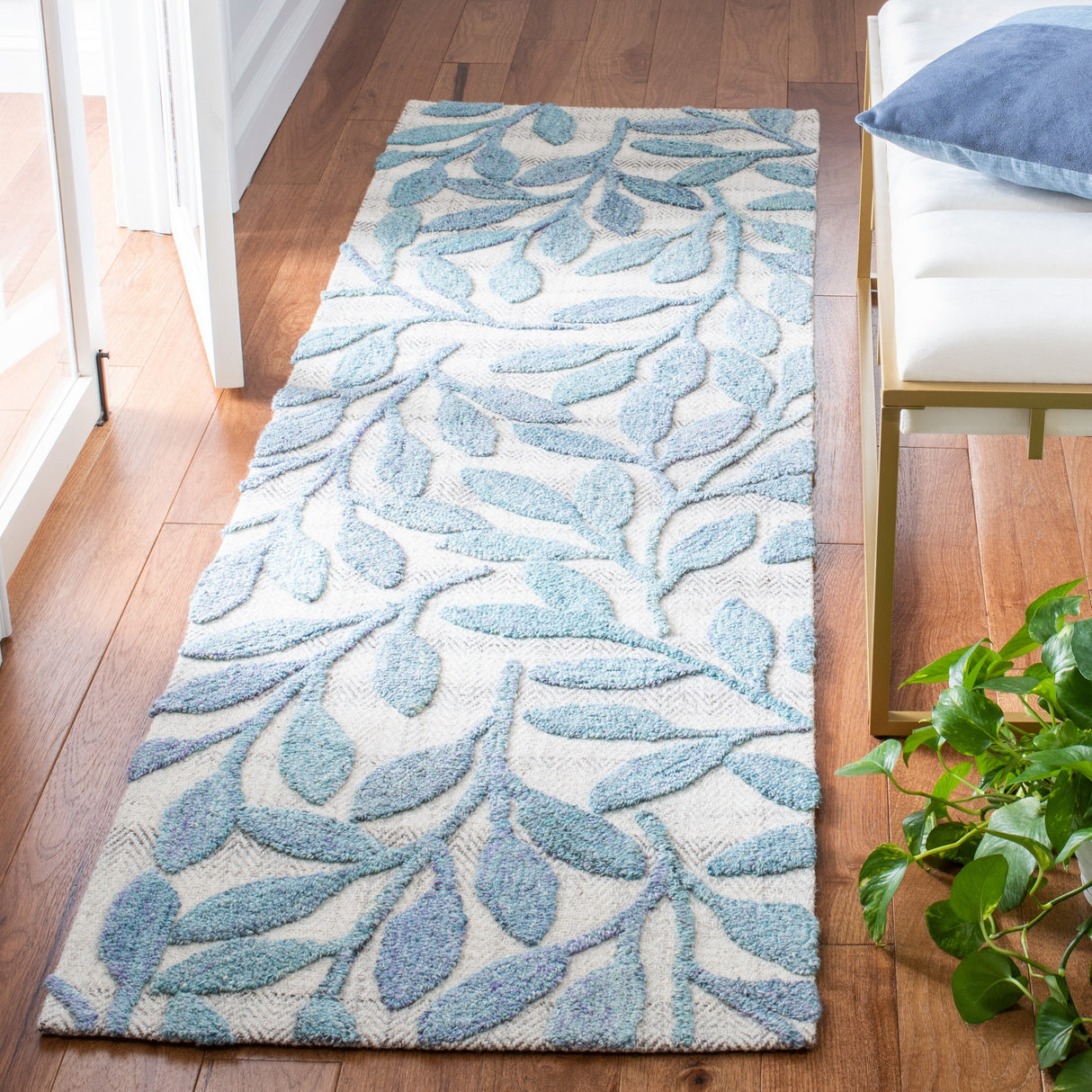 SAFAVIEH Handmade Southampton Kelsea Wool Rug