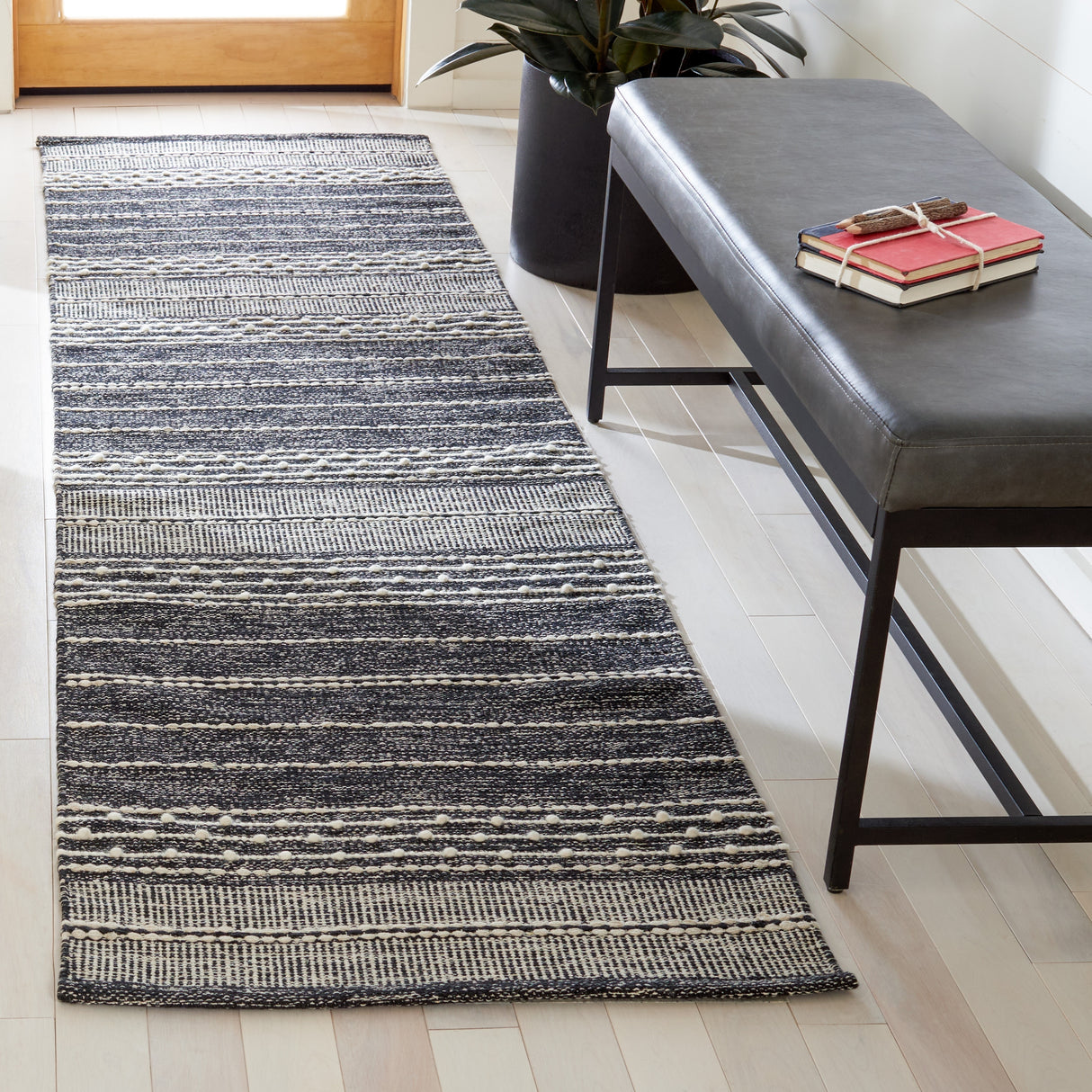 SAFAVIEH Handmade Striped Kilim Eboni Modern Cotton Rug