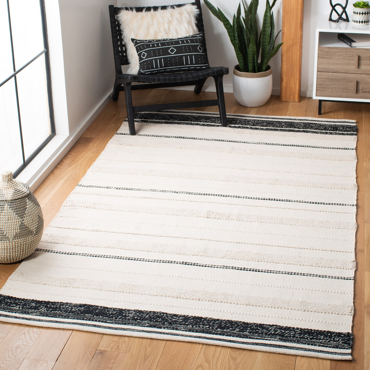 SAFAVIEH Handmade Striped Kilim Torie Modern Cotton Rug