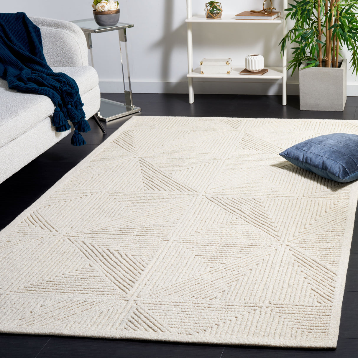 SAFAVIEH Handmade Textural Candida Contemporary Wool Rug