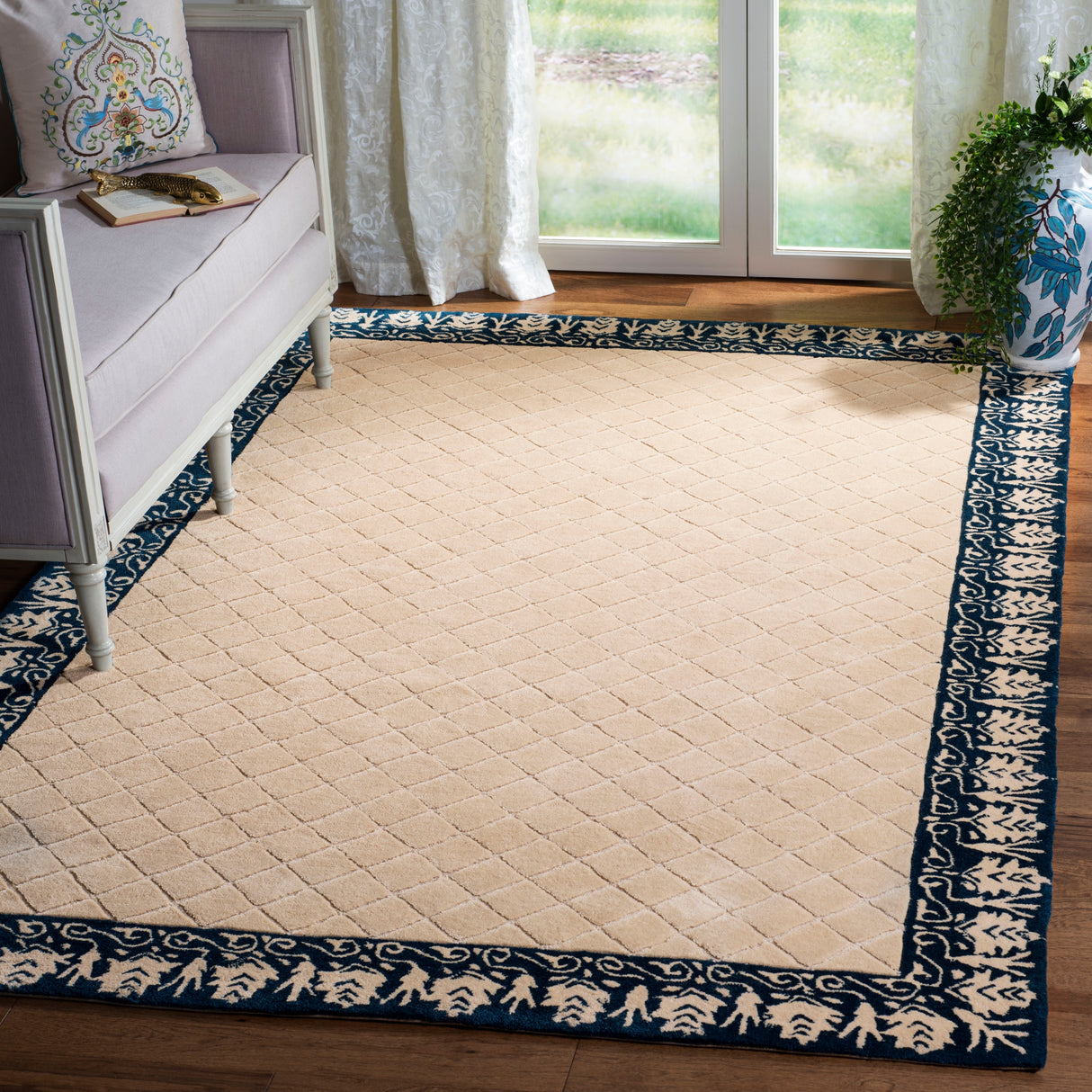 SAFAVIEH Handmade Total Performance Majbritt Oriental Trellis Rug