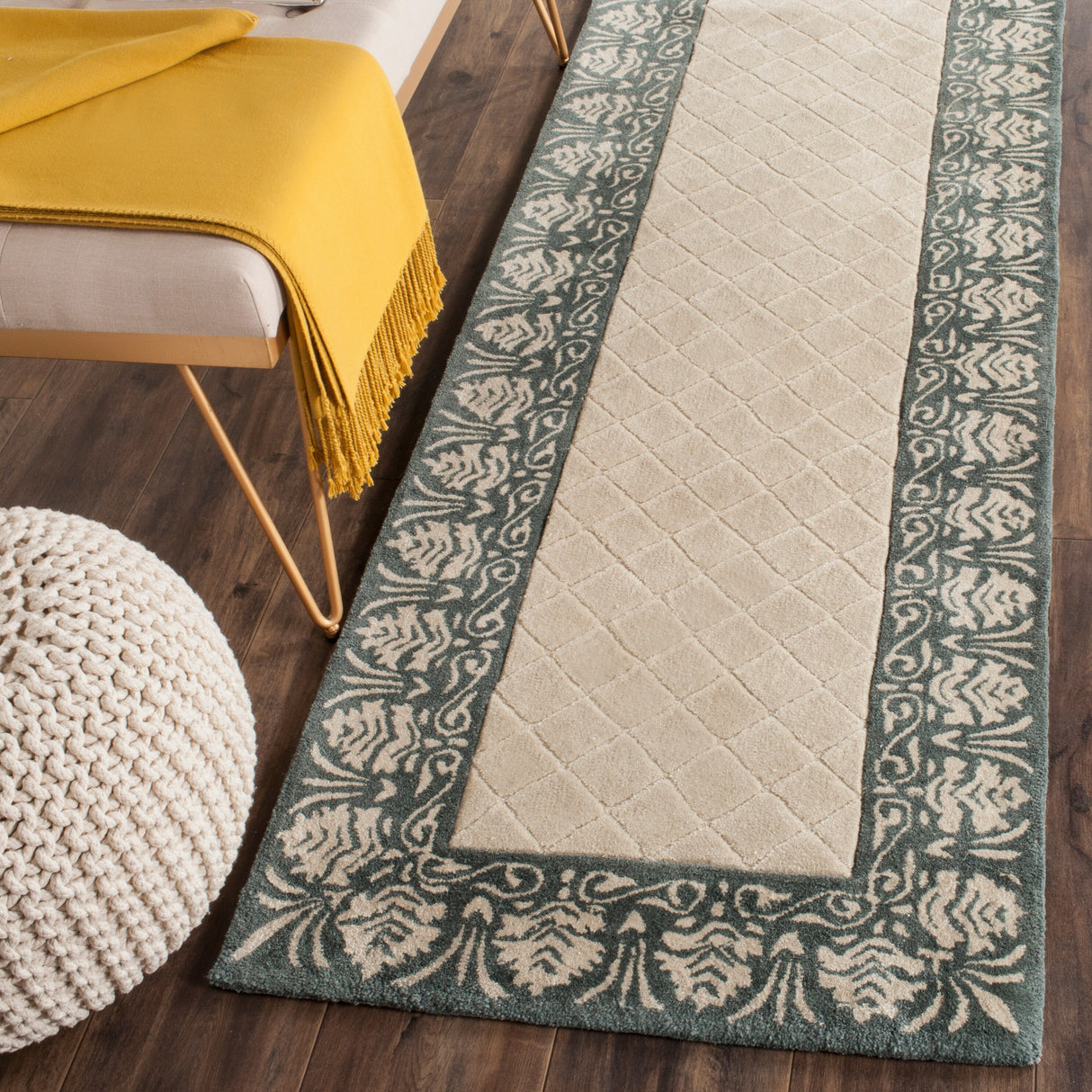 SAFAVIEH Handmade Total Performance Majbritt Oriental Trellis Rug