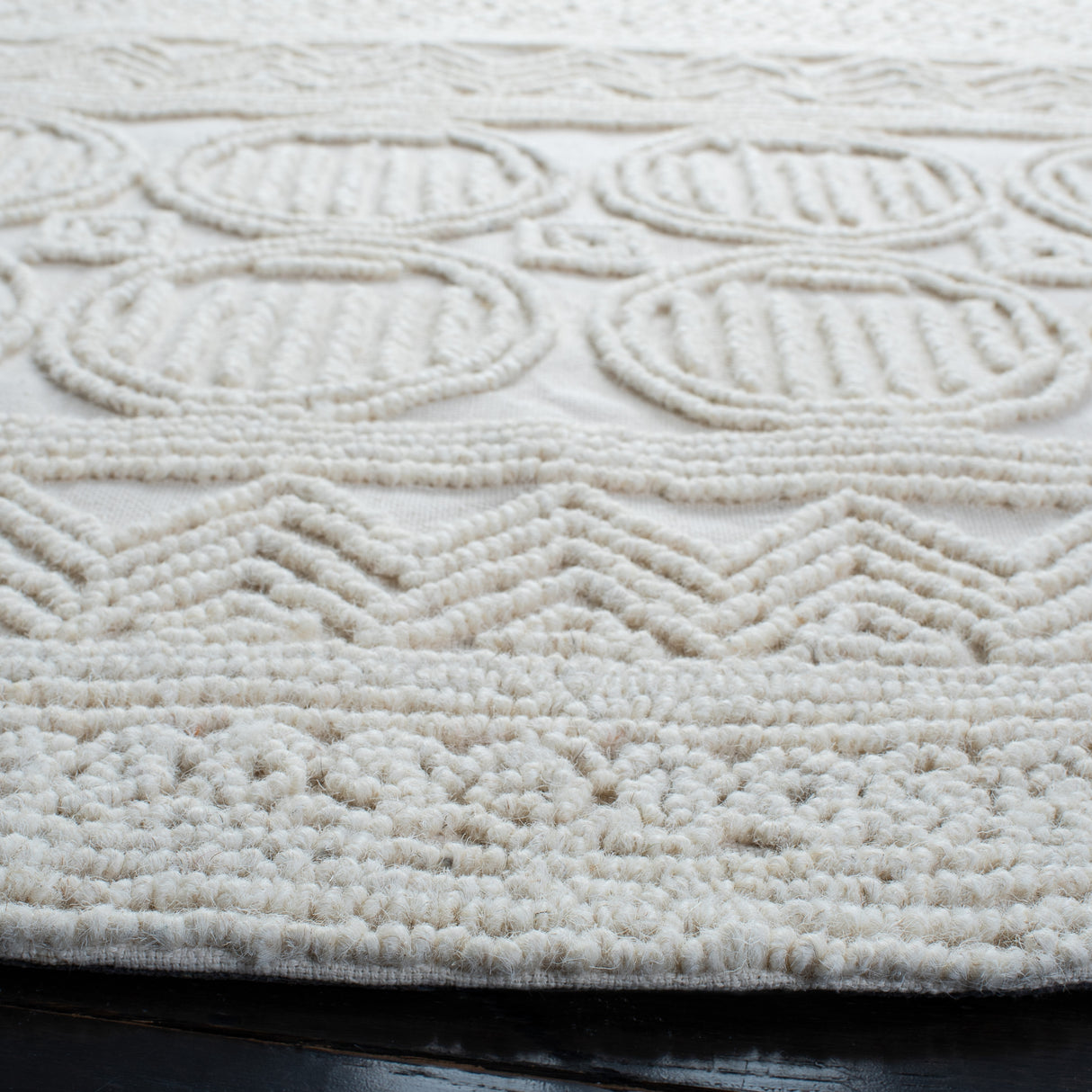 SAFAVIEH Handmade Trace Adria Wool Rug