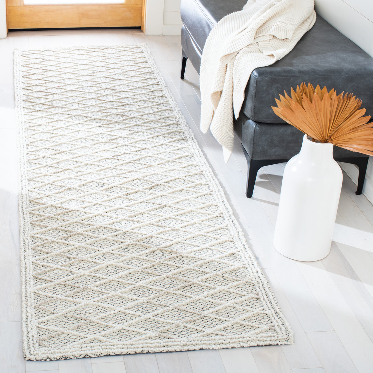 SAFAVIEH Handmade Trace Keena Wool/ Viscose Rug