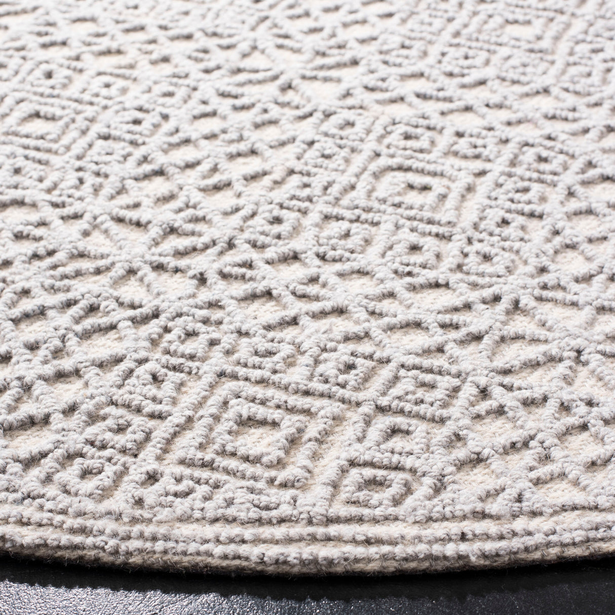 SAFAVIEH Handmade Trace Lakisha Wool Rug