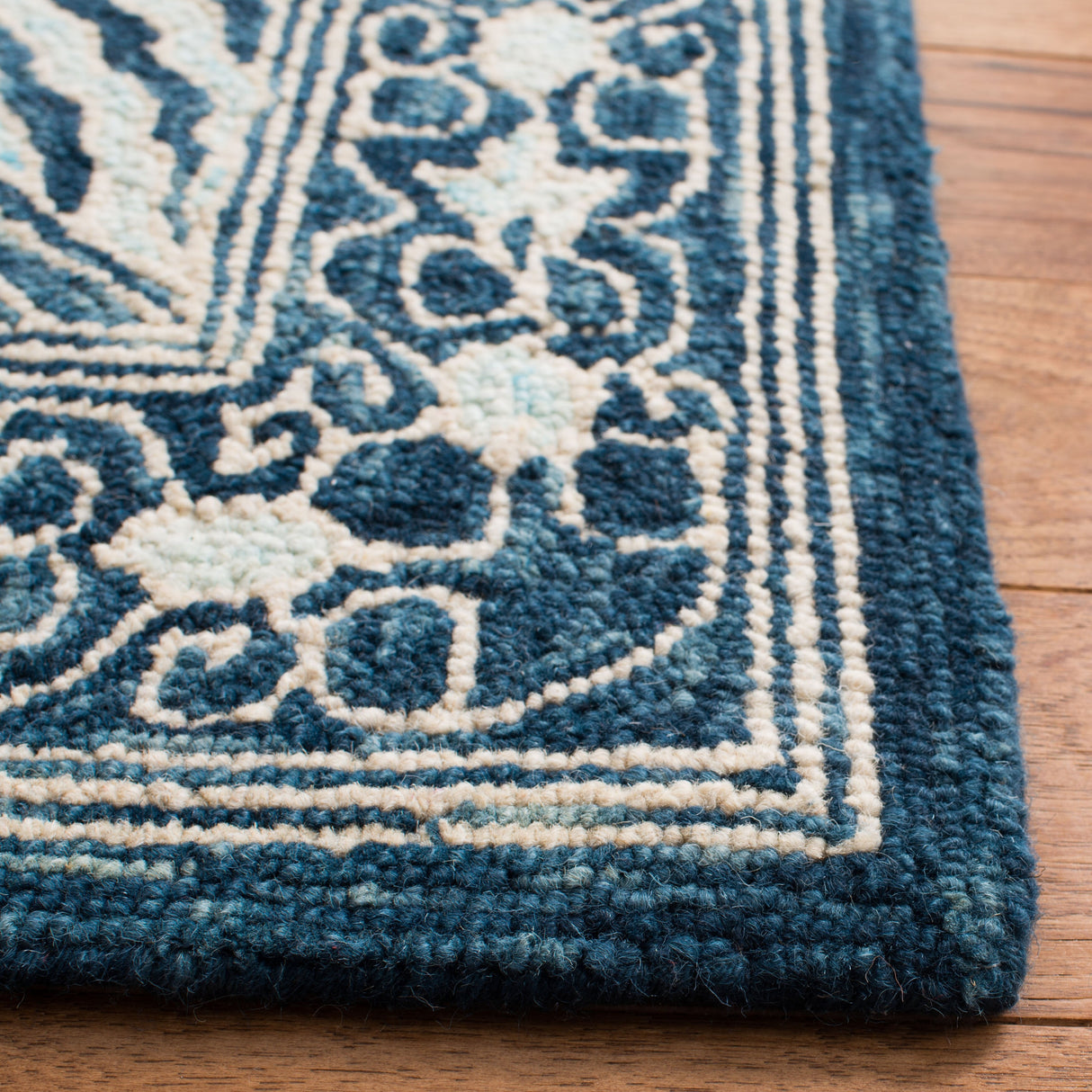 SAFAVIEH Handmade Trace Lashanda Oriental Wool Rug