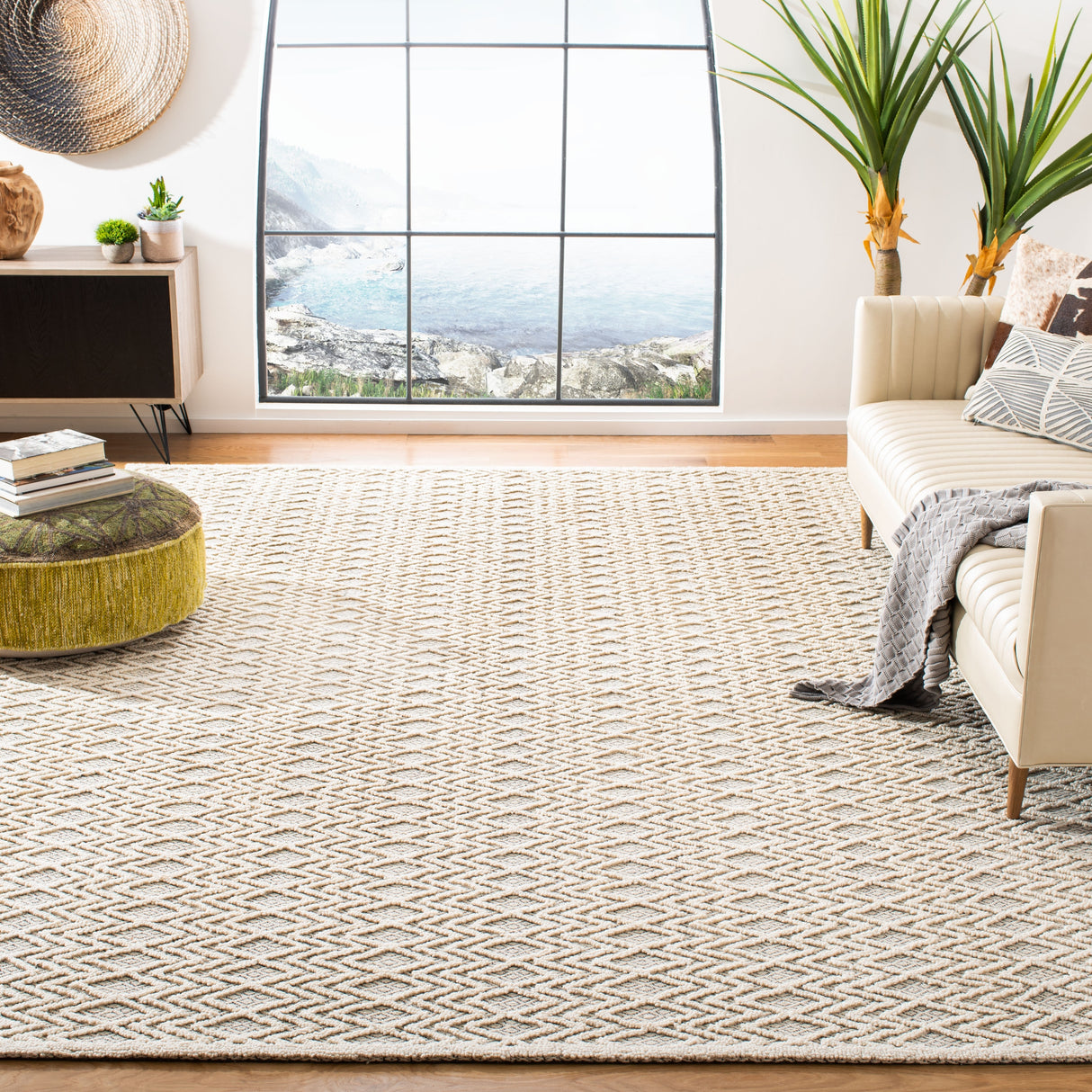 SAFAVIEH Handmade Trace Latosha Modern Wool Rug