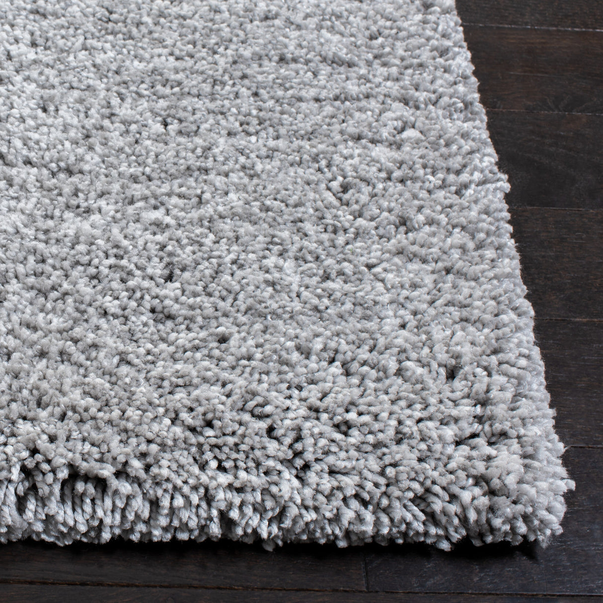 SAFAVIEH Handmade Ultimate Shag Makayla Rug