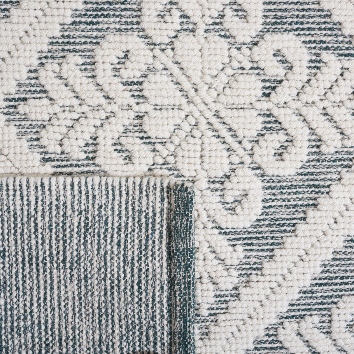 SAFAVIEH Handmade Vermont Davina Wool Rug