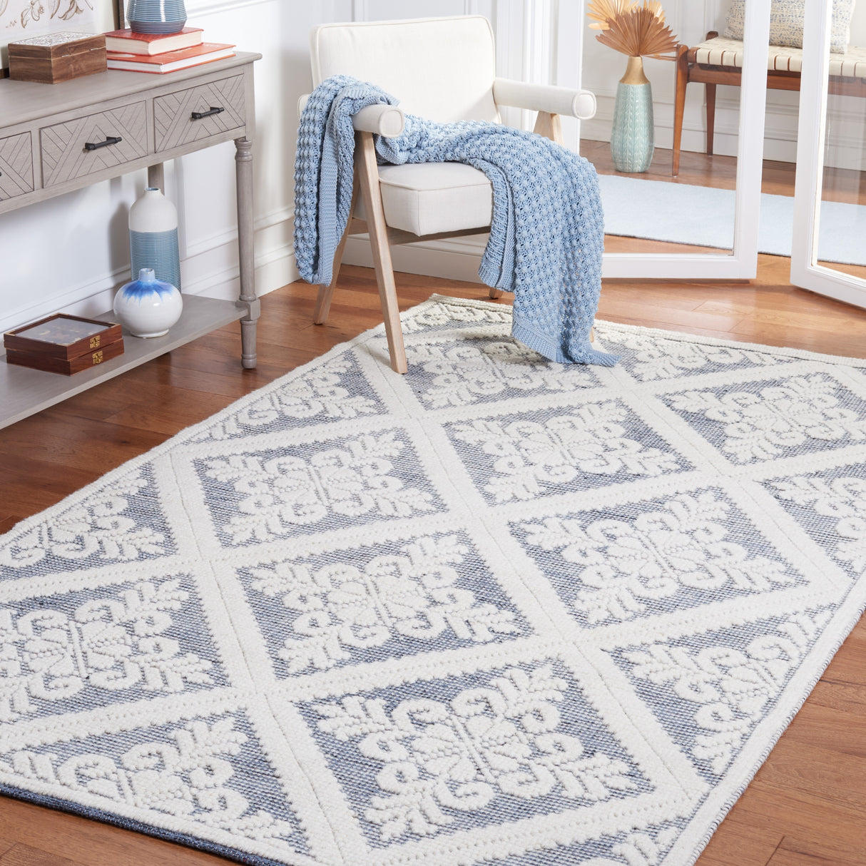 SAFAVIEH Handmade Vermont Davina Wool Rug