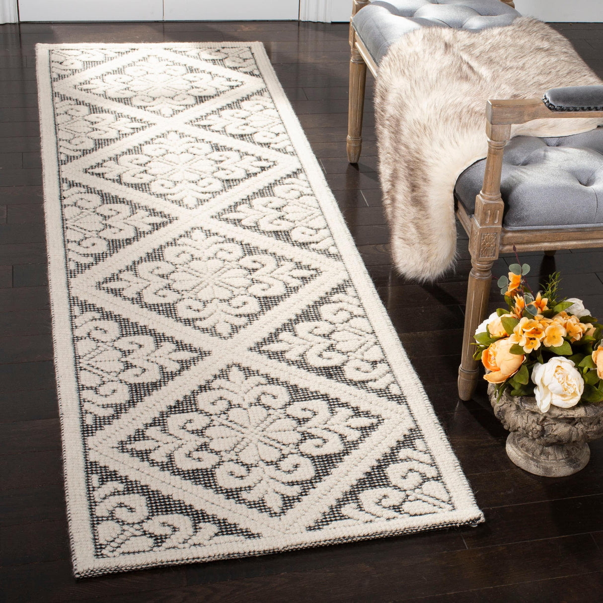 SAFAVIEH Handmade Vermont Davina Wool Rug