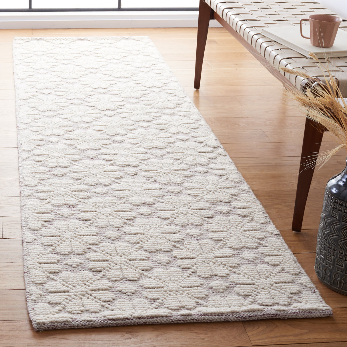 SAFAVIEH Handmade Vermont Jolie Wool Rug