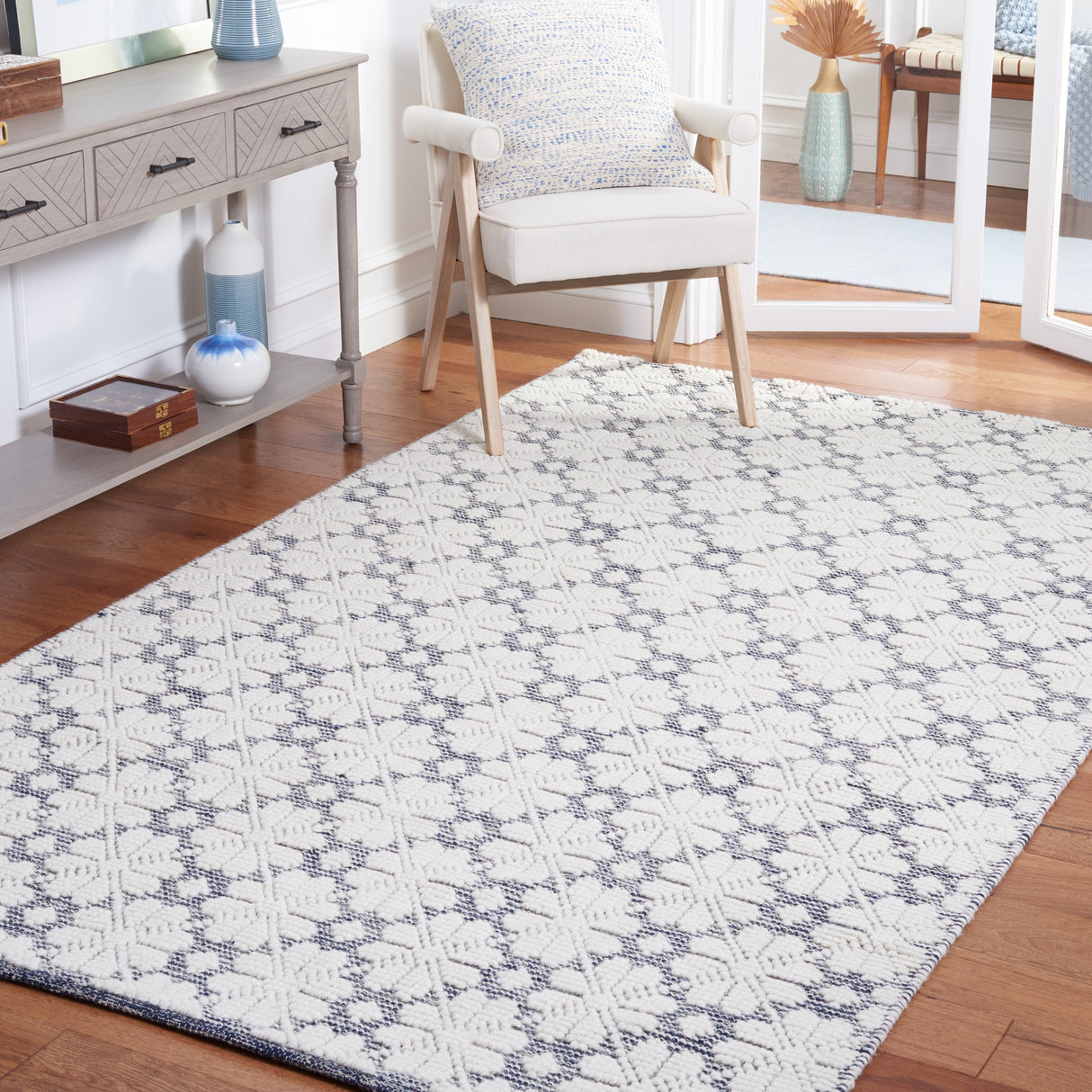 SAFAVIEH Handmade Vermont Jolie Wool Rug