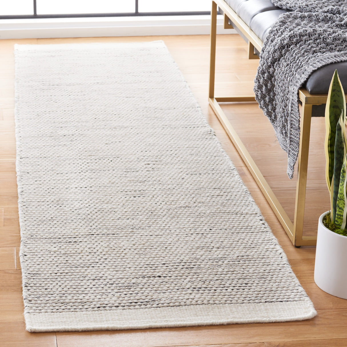 SAFAVIEH Handmade Vermont Karie Wool Rug