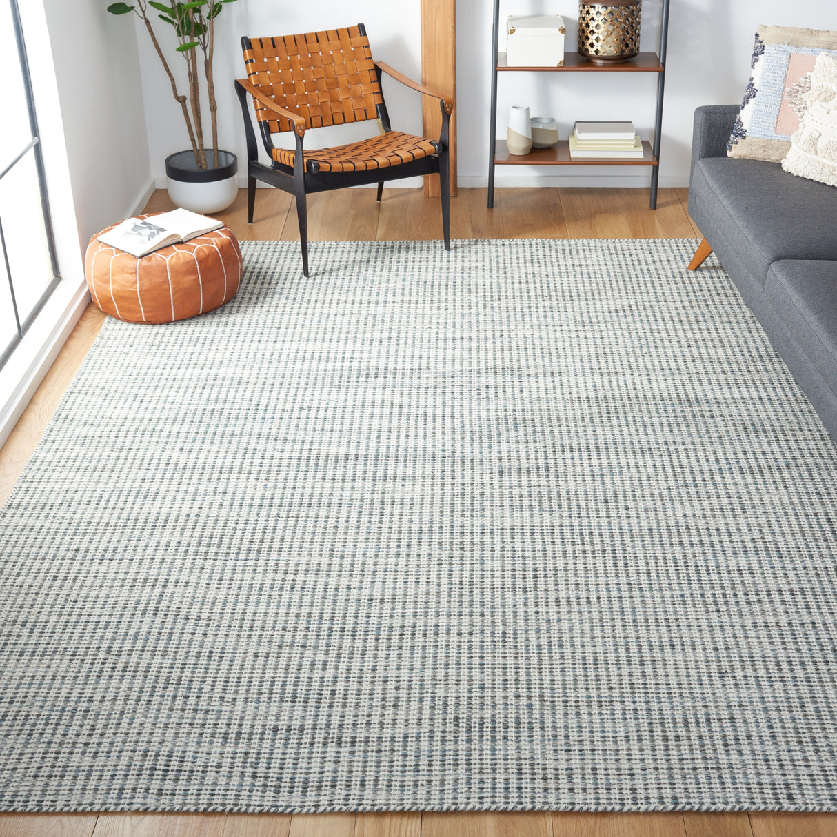 SAFAVIEH Handmade Vermont Keisha Wool Rug