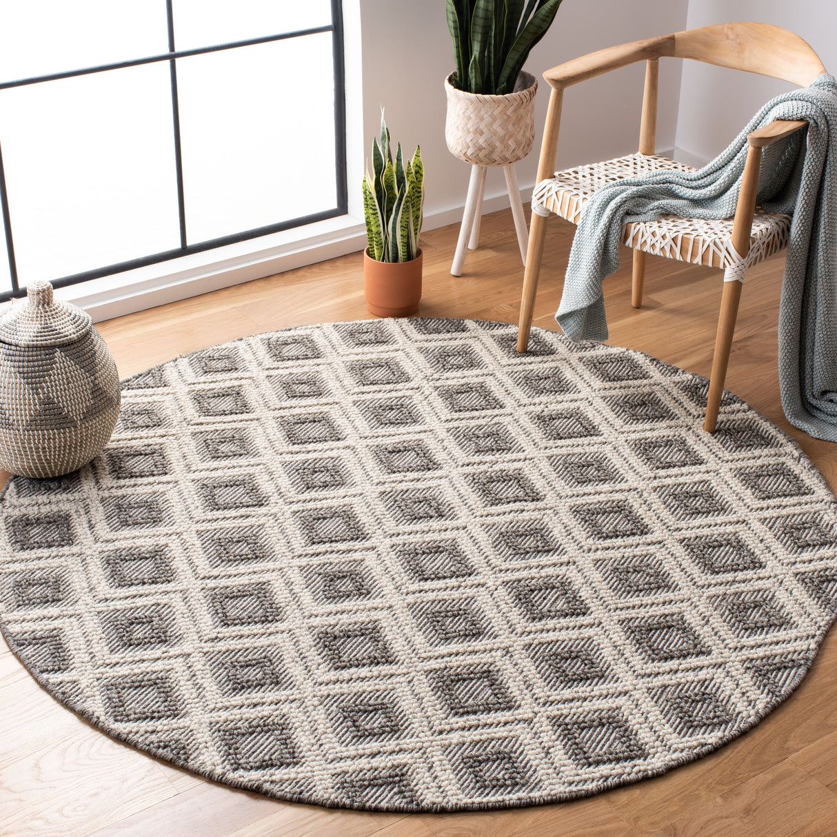 SAFAVIEH Handmade Vermont Shonna Wool Rug