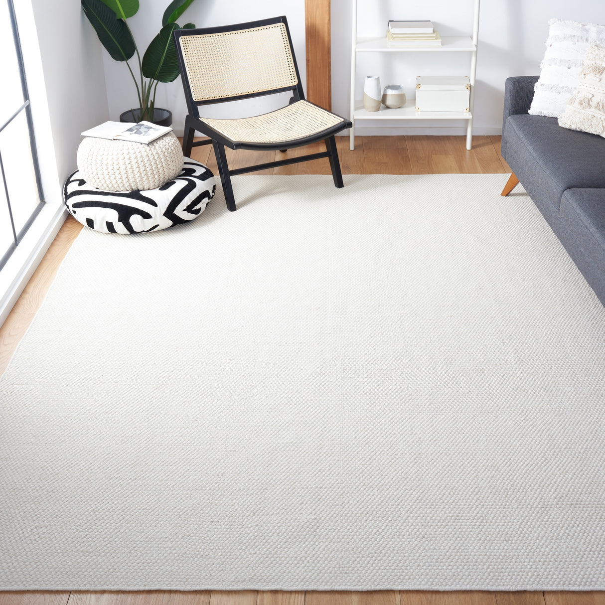 SAFAVIEH Handmade Vermont Tisha Wool Rug