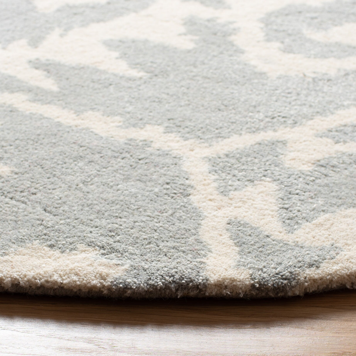 SAFAVIEH Handmade Wyndham Bekin Modern Wool Rug