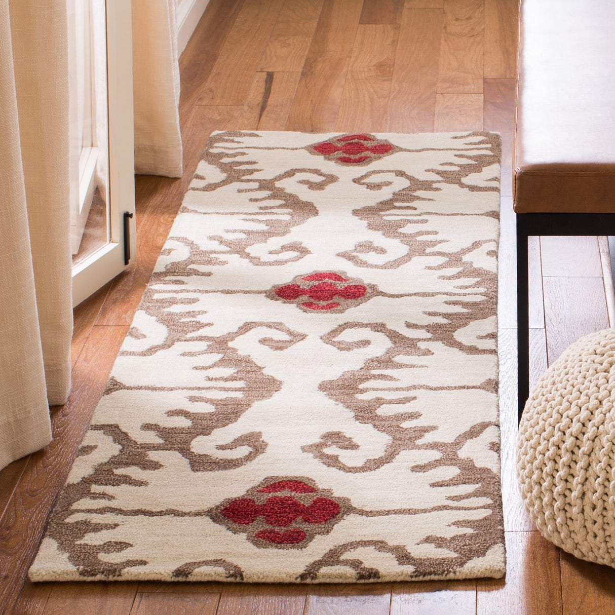 SAFAVIEH Handmade Wyndham Bekin Modern Wool Rug