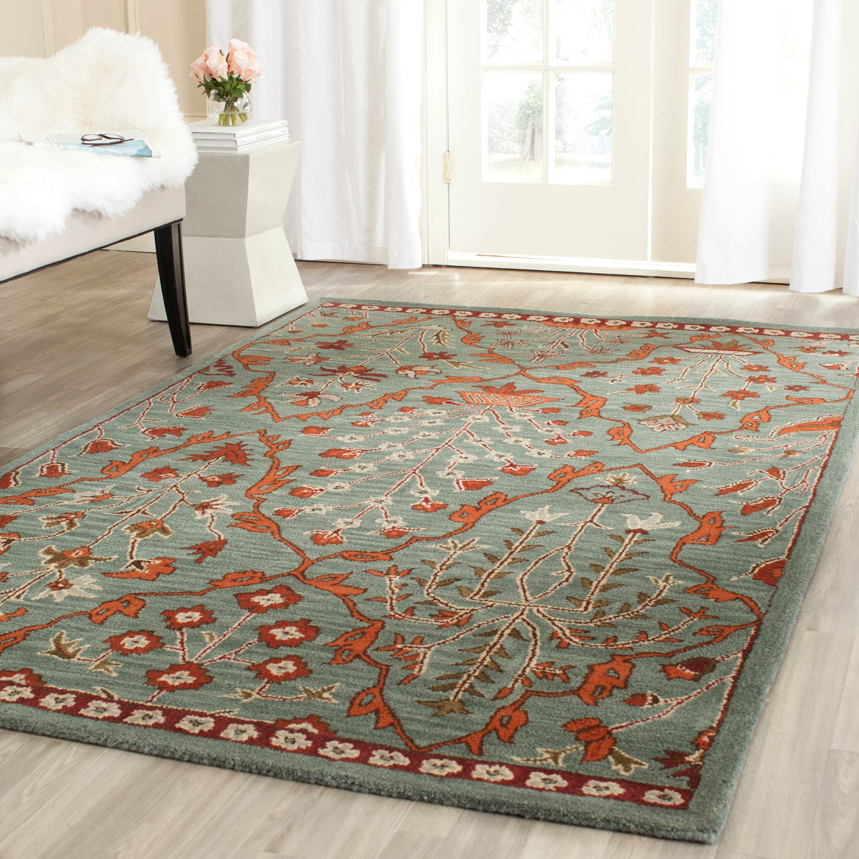 SAFAVIEH Handmade Wyndham Iori Modern Wool Rug